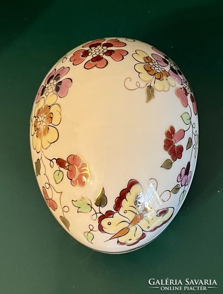 Zsolnay egg bonbonier with butterfly pattern