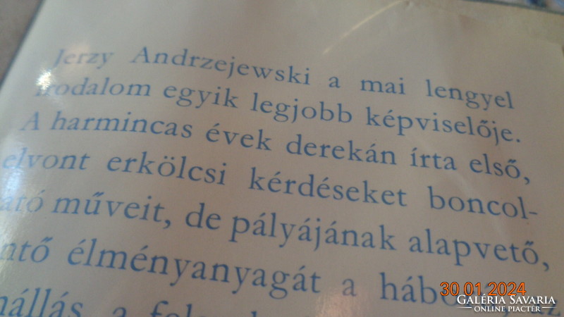 Hamu és gyémánt  írta Jerzy Andrzejevszki.......a II. vh. utáni Lengyelországról