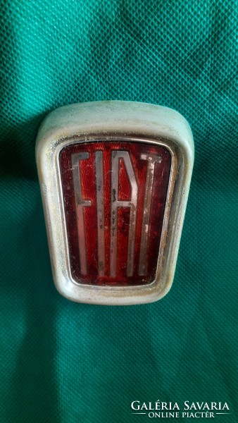 Fiat 125 grille emblem