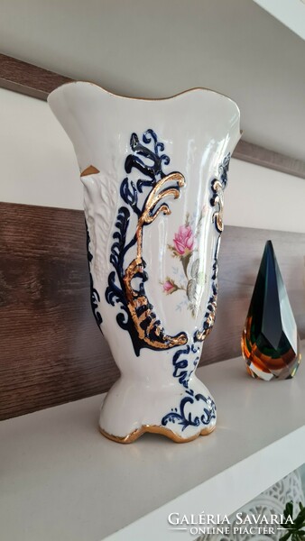 Porcelain vase 26.5 cm