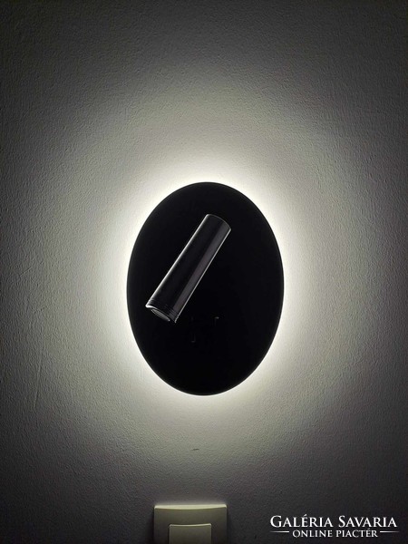 Oval wall lamp