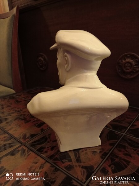 Porcelán Lenin mellszobor