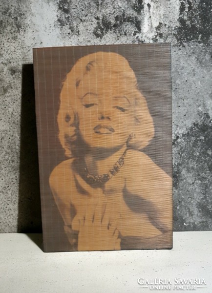 Retro bamboo pictures of marilyn monroe