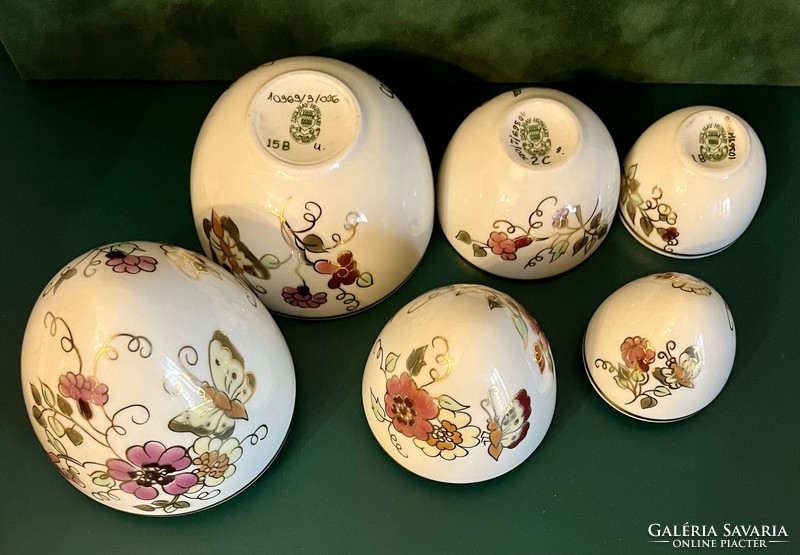 Zsolnay egg bonbonier, 3 pieces with a butterfly pattern