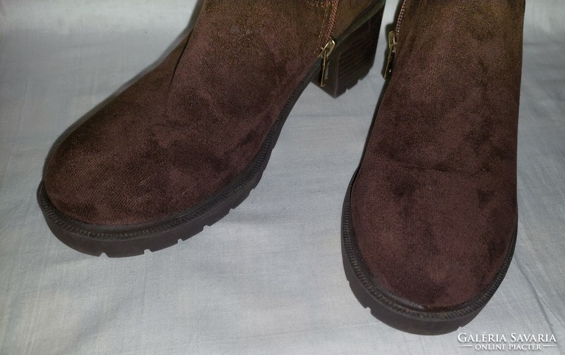 40 suede ankle boots