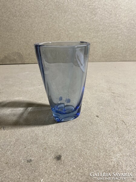 Frantisek Vizner cseh üveg váza, 15 x 10 cm-es nagyságú. 3084