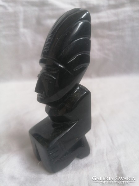 Obsidian statue