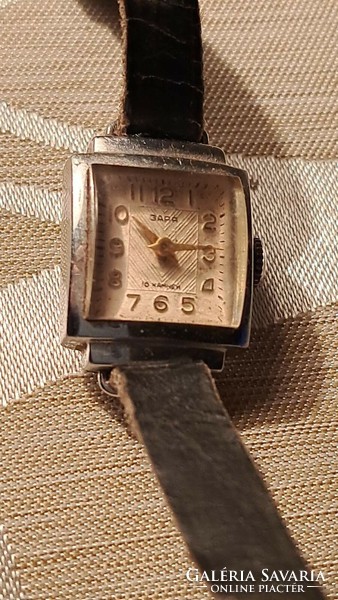 Zaria Russian vintage women's watch with 17 stone movement