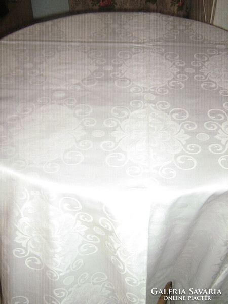 Beautiful snow-white special baroque Toledo pattern damask bedding set with 2 pillowcases