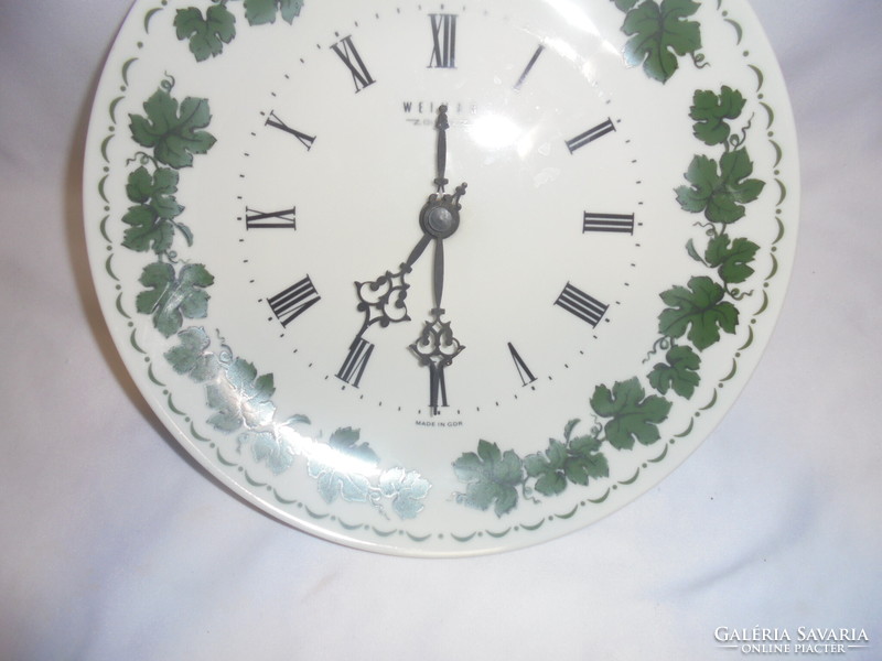 Grape leaf plate clock, wall clock - GDR Vienna