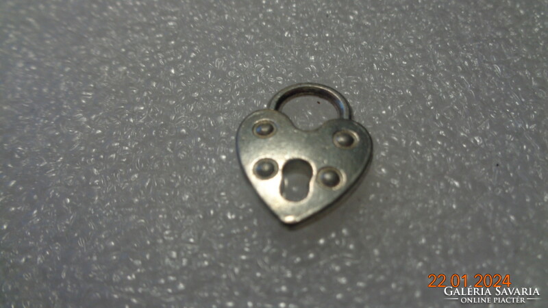 Metal, heart-shaped, lock, pendant