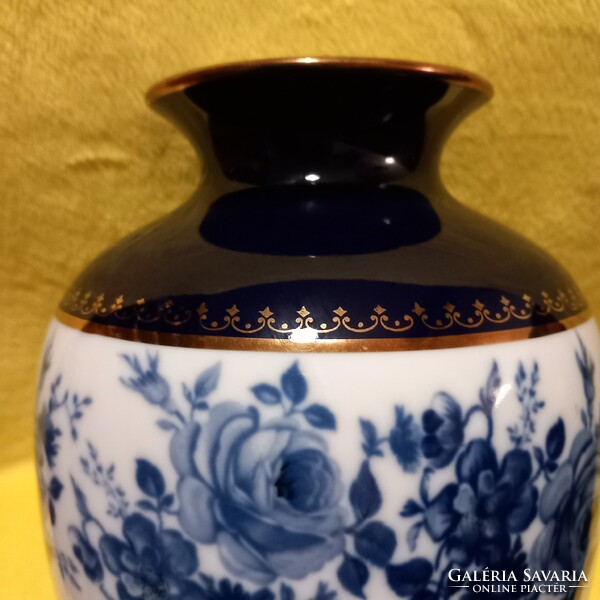 Royal porcelain, Bavaria, kpm. Porcelain vase serial number 77/4.