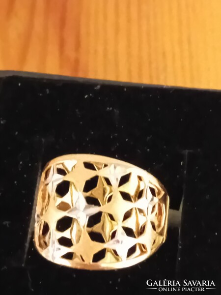 New, never used, 14k tricolor women's gold ring bought in a jewelry store