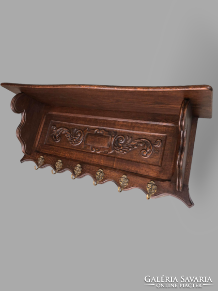 Neobaroque coat hanger