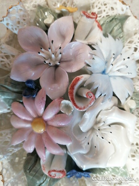 Román porcelán virágkosár