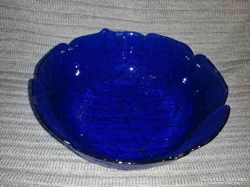 Kék üveg levél erezetű tál, kínáló átm. 18 cm (A9)