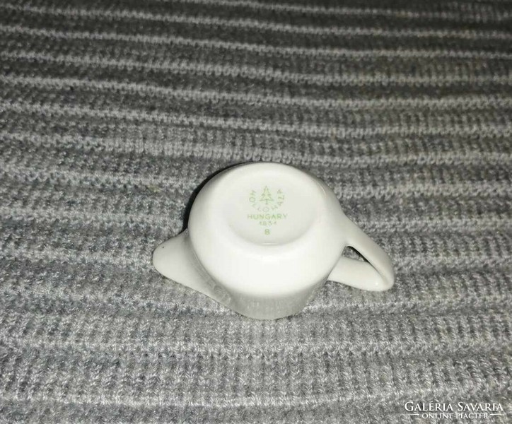 Hollóházi porcelán mini tej kiöntő (A9)