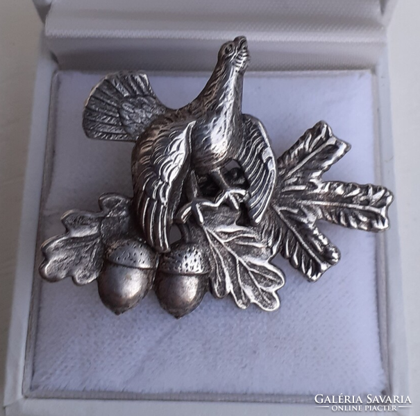 Nice condition silver plated hunting hat badge