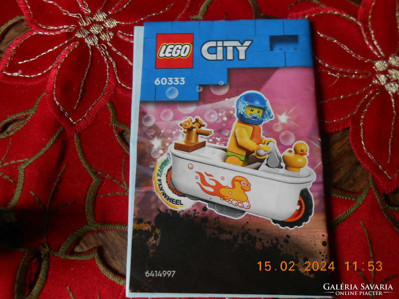Lego City 60333 Fürdőkádas kaszkadőr