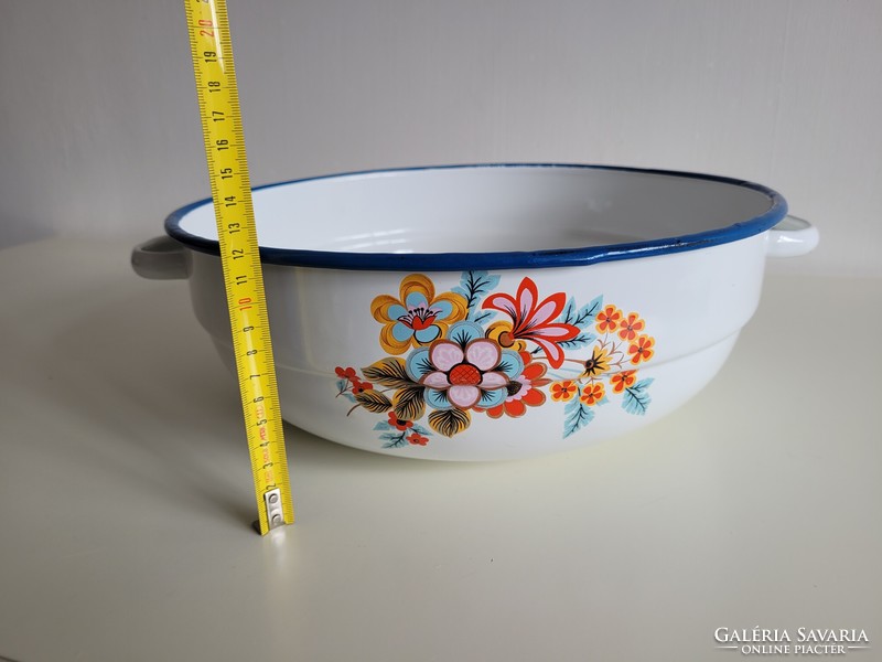 Old 32 cm enameled flower patterned enameled large bowl with feet, vintage decoration