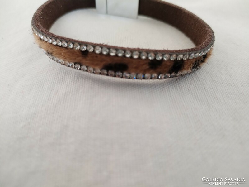 Leopard pattern, women's bracelet, wrist decoration - genuine leather