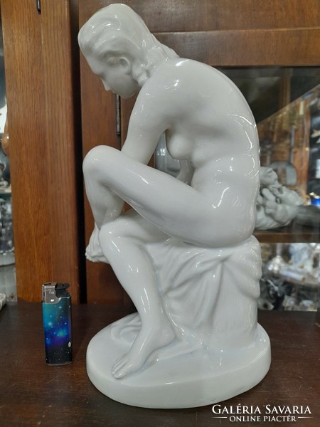 Régi Kisfaludi Strobl Zsigmond 1884-1975,Törölköző Női Akt Figurális Porcelán Szobor. 33 cm.