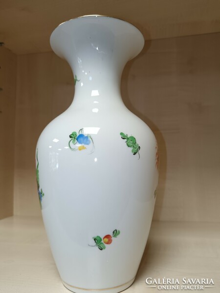 Herend vase with floral pattern