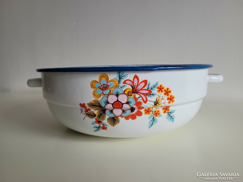 Old 32 cm enameled flower patterned enameled large bowl with feet, vintage decoration