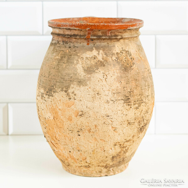 Old worn ceramic bucket - silke bastard, folk art