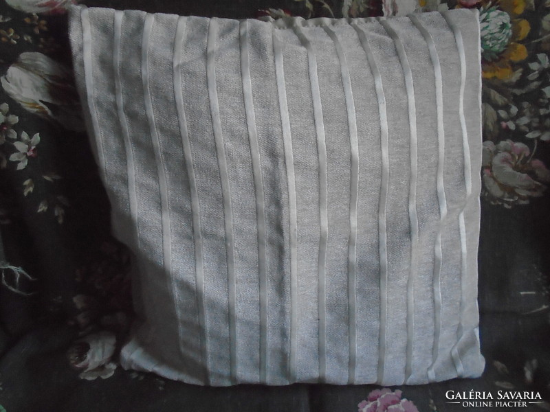 New, 2 pcs. Elegant cushion cover. 42 X 42 cm.