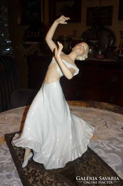 38 Cm. High wallendorf porcelain ballerina 2310 22