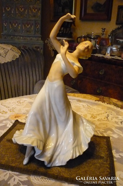 38 Cm. High wallendorf porcelain ballerina 2310 22