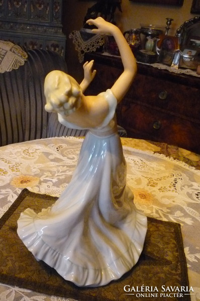 38 Cm. High wallendorf porcelain ballerina 2310 22