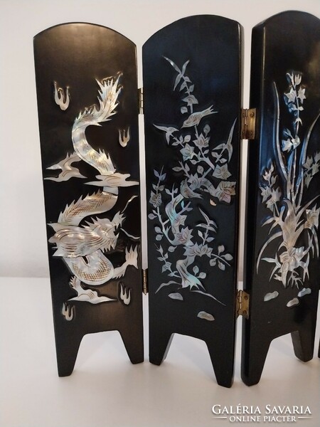Mother of pearl inlay, lacquered wood, mini screen