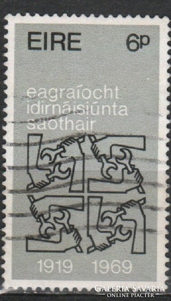 Írország 0061    Mi 198       0,30 Euró