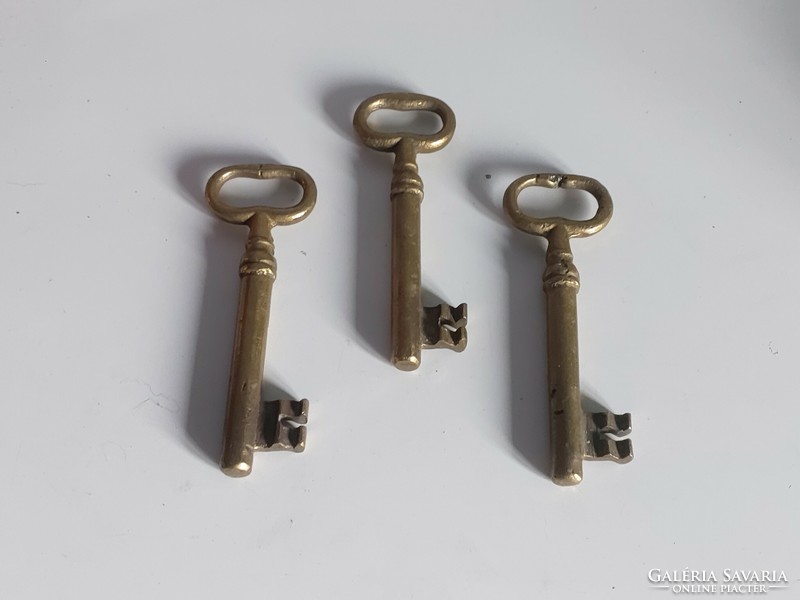 Nice, solid old copper key (10.5 cm) pcs/price, a total of 3 pcs available