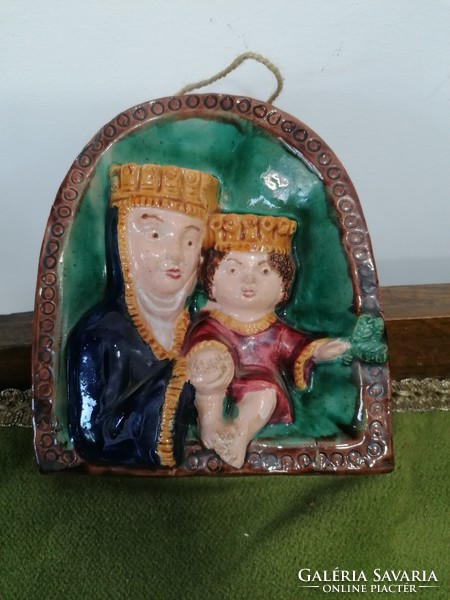 Applied art ceramic wall favor Mary with her little one