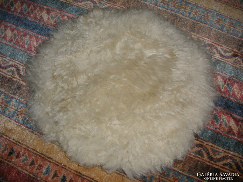 Real fur lamb seat cushion