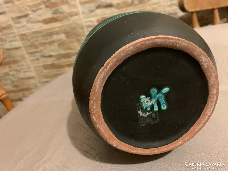Iparművész jelzett váza fekete-türkizzöld, 29 cm.