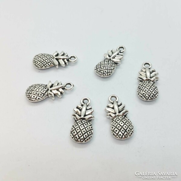 Pineapple pendant