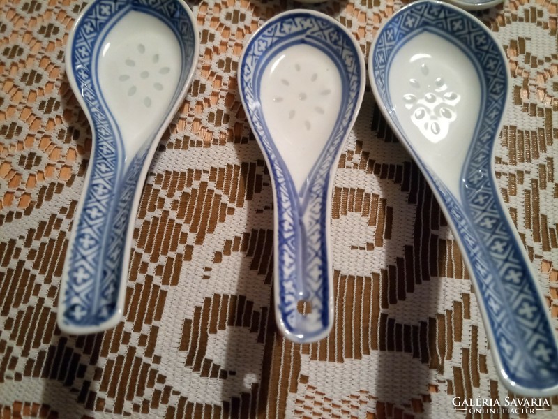 12 spoons with rice patterns and figures