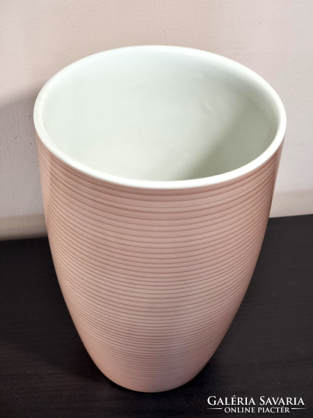 *KPM Berlin Bauhas style porcelán váza, XX.szd közepe körül.