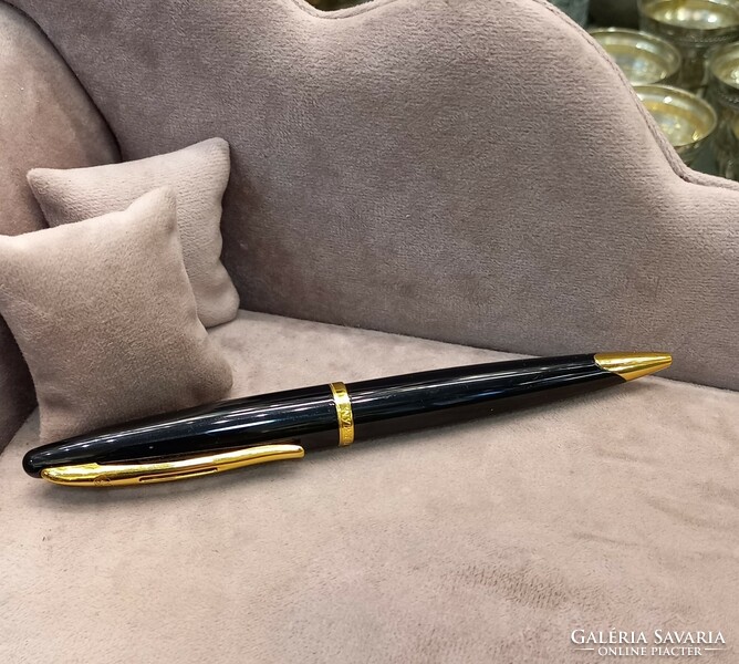 Waterman lacquer black ballpoint pen