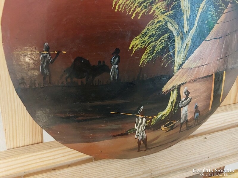 (K) African painting on metal plate 27 cm