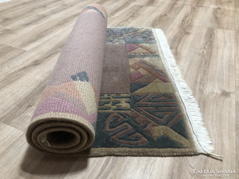 Nepalese hand-knotted wool rug, 94 x 169 cm