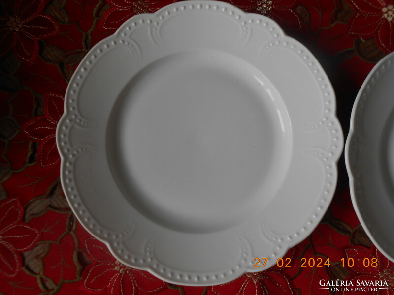 Zsolnay gyöngyös fehér lapos tányér