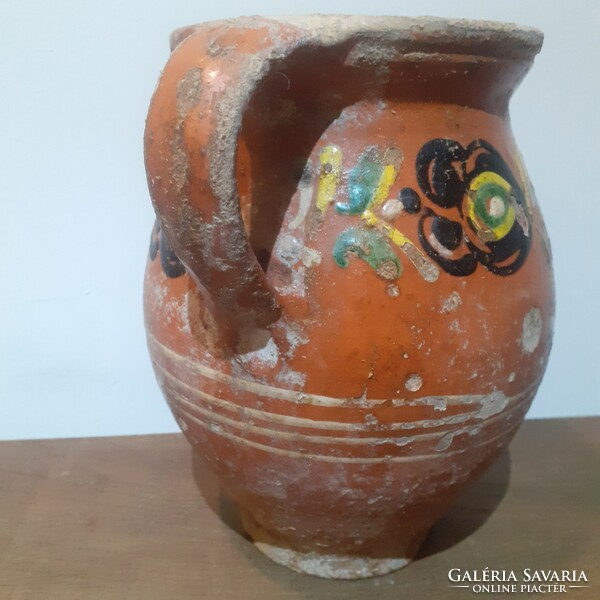 Old folk earthenware pot