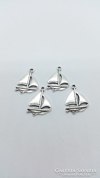 Sailing pendant antique silver