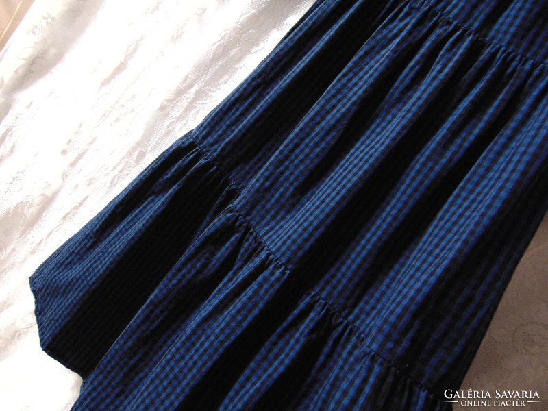 Fekete-kék kockás hosszú női pamut ruha