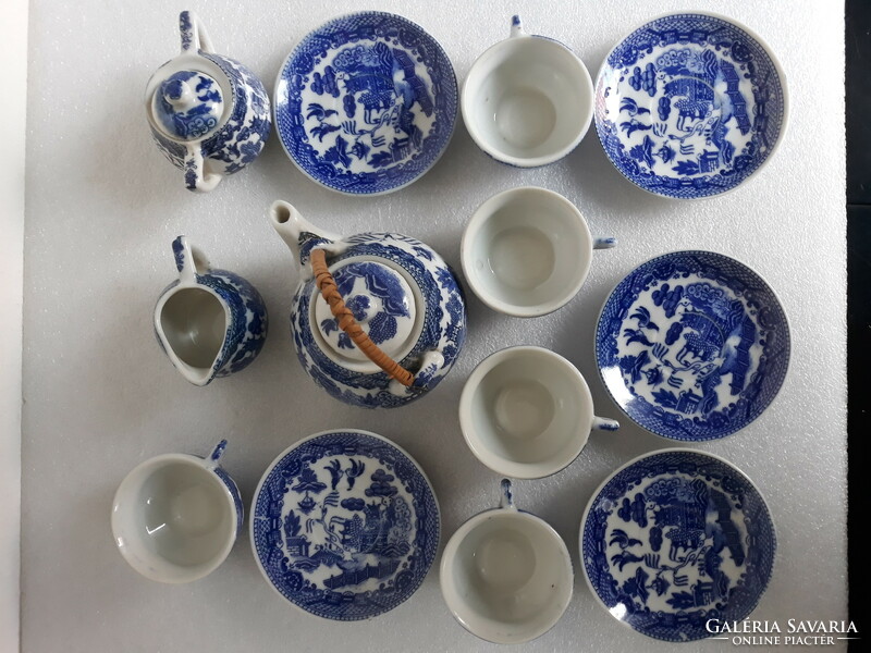 Gyönyörű játék porcelán teáskészlet babaházba